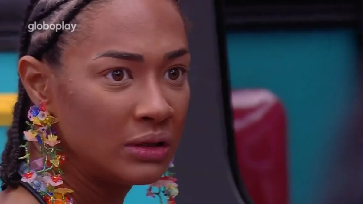 Aline detona Gracyanne