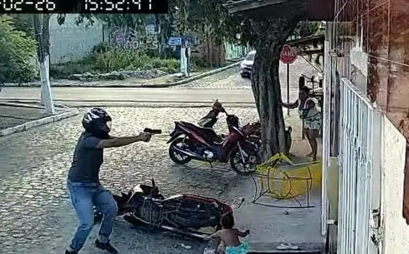 Bebê fica no meio de tiroteio durante tentativa de homicídio na Paraíba