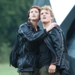 katniss-and-peeta-by-the-cornucopia-in-the-hunger-games